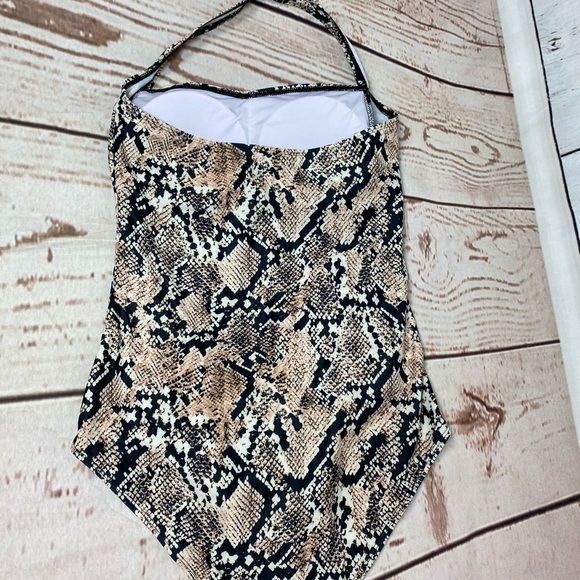 5 for $20 One piece animal print swimsuit - Picture 3 of 5